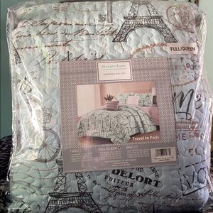 Harper Lane Reversible quilt set Travel to Paris